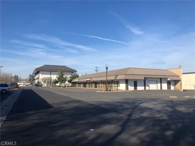 4270 N Blackstone, Fresno, California 93726