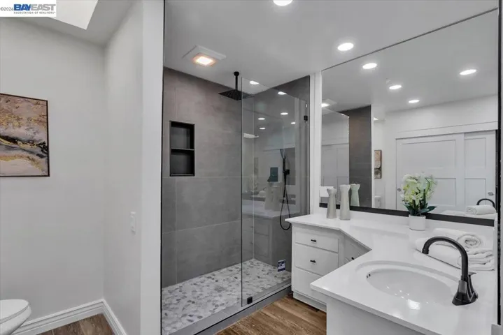 612 Fortress Isle, Alameda, California 94501