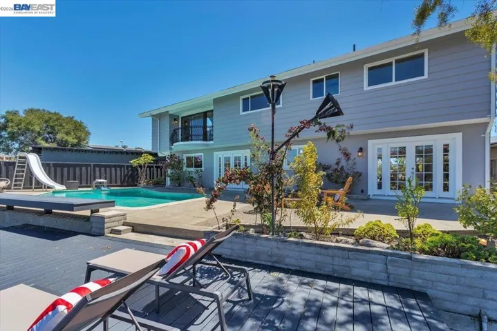 612 Fortress Isle, Alameda, California 94501