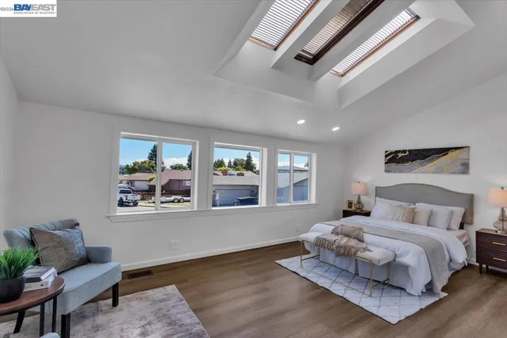 612 Fortress Isle, Alameda, California 94501