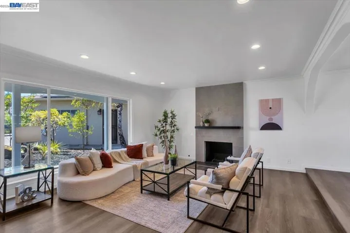 612 Fortress Isle, Alameda, California 94501