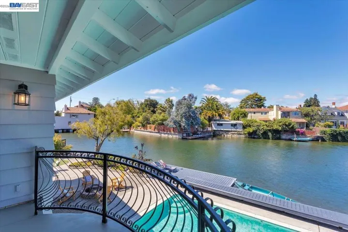 612 Fortress Isle, Alameda, California 94501