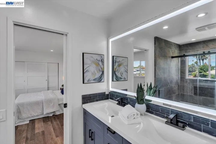 612 Fortress Isle, Alameda, California 94501