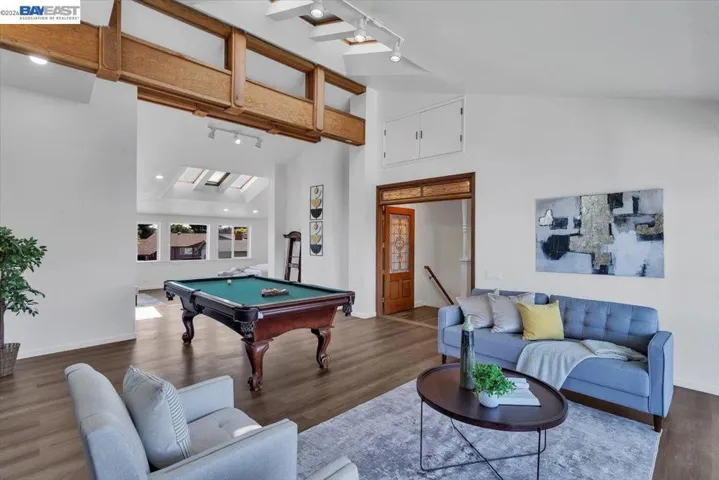 612 Fortress Isle, Alameda, California 94501