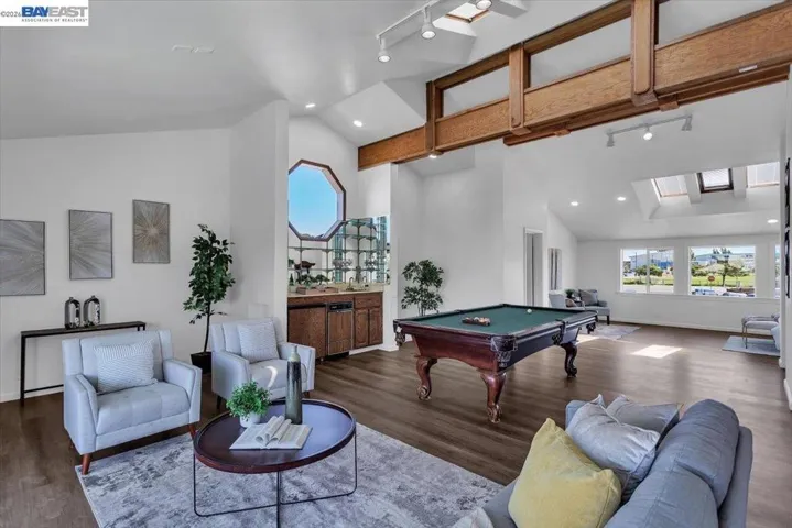 612 Fortress Isle, Alameda, California 94501