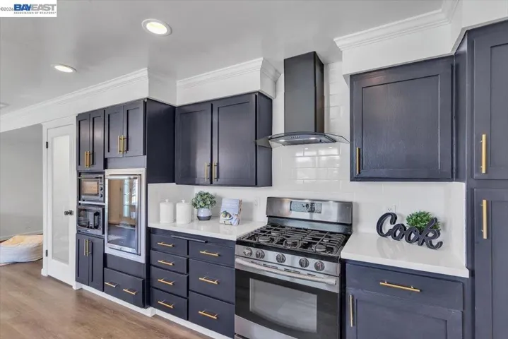 612 Fortress Isle, Alameda, California 94501