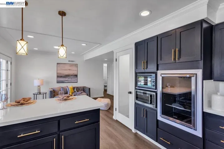 612 Fortress Isle, Alameda, California 94501