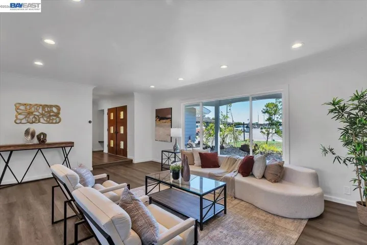 612 Fortress Isle, Alameda, California 94501