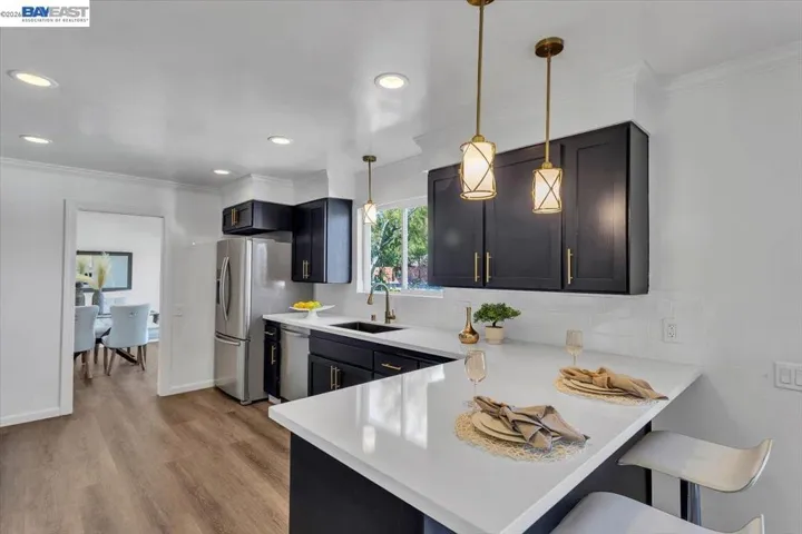 612 Fortress Isle, Alameda, California 94501