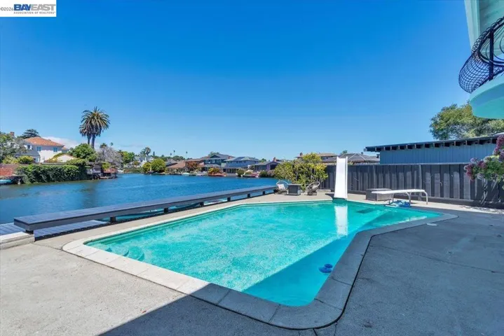 612 Fortress Isle, Alameda, California 94501