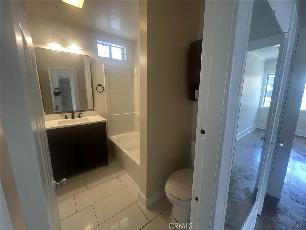 424 S Broadway, Redondo Beach, California 90277 — photo 4