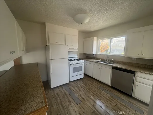 front house kitchen