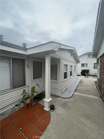 exterior side unit