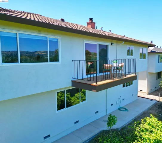 21714 Shadyspring Rd, Castro Valley, California 94546