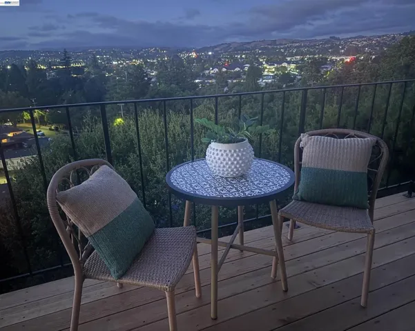 21714 Shadyspring Rd, Castro Valley, California 94546