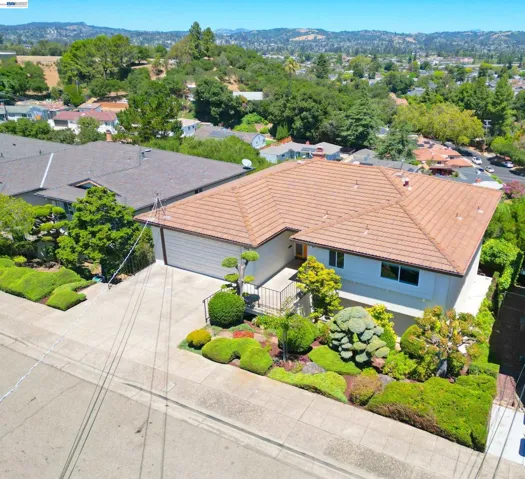 21714 Shadyspring Rd, Castro Valley, California 94546
