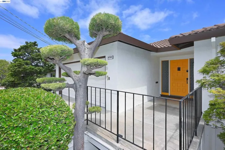 21714 Shadyspring Rd, Castro Valley, California 94546
