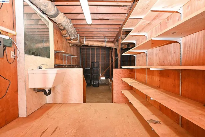 21714 Shadyspring Rd, Castro Valley, California 94546
