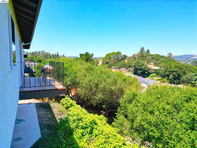 21714 Shadyspring Rd, Castro Valley, California 94546
