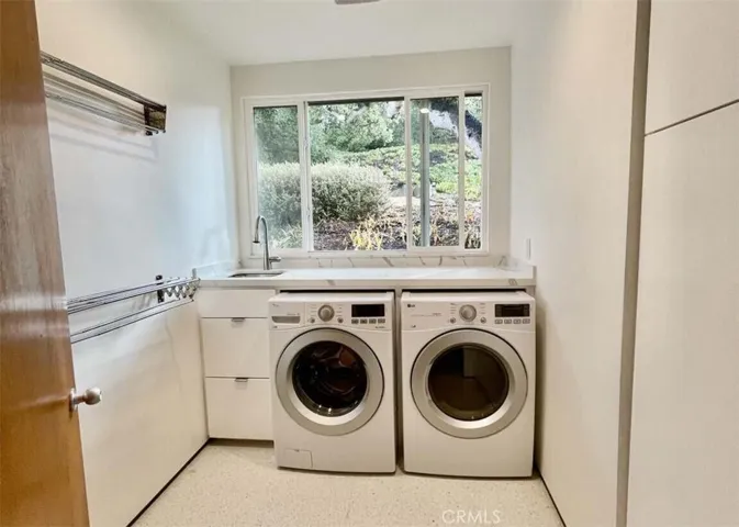 950 Monte Dr, Santa Barbara, California 93110