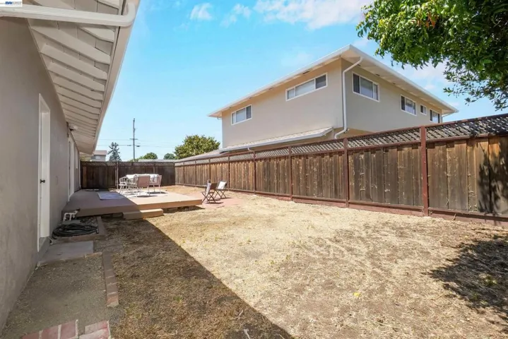 2053 Trafalgar Ave, Hayward, California 94545
