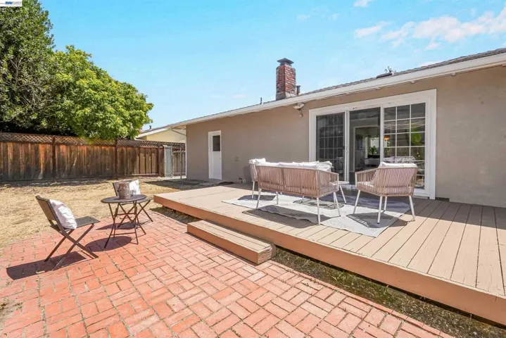 2053 Trafalgar Ave, Hayward, California 94545