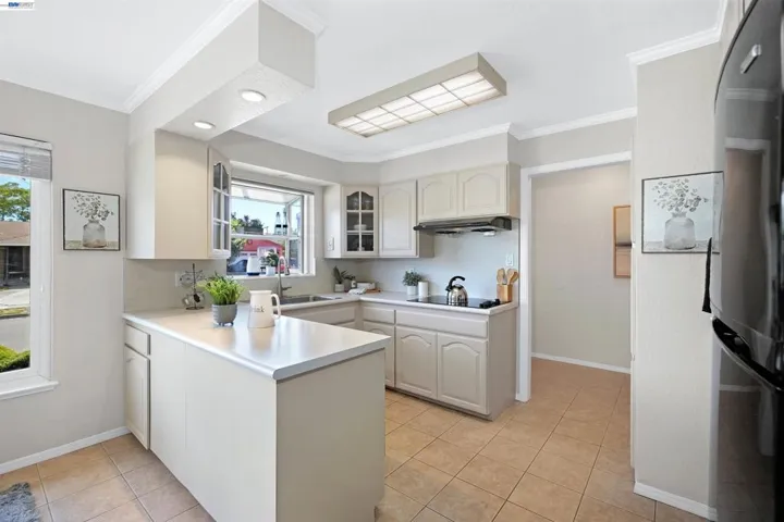 2053 Trafalgar Ave, Hayward, California 94545