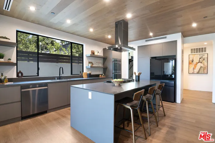 1122 N Coronado Street, Los Angeles, California 90026