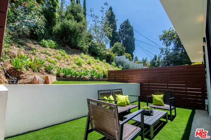 1122 N Coronado Street, Los Angeles, California 90026