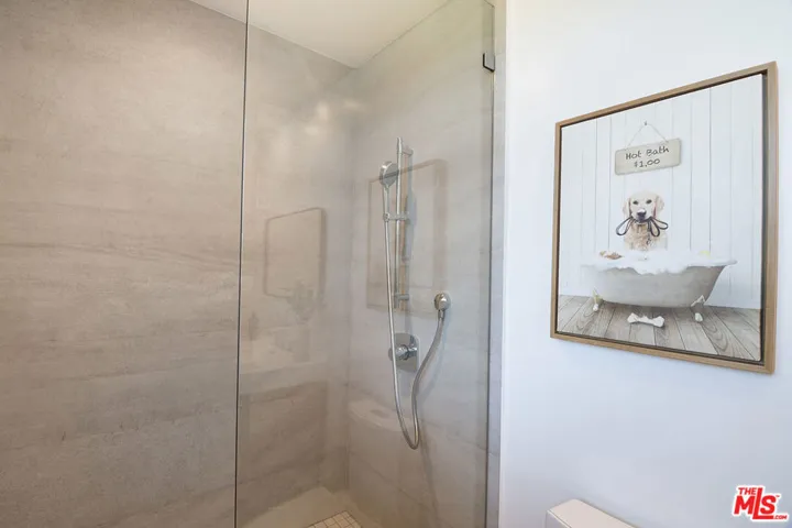 1122 N Coronado Street, Los Angeles, California 90026
