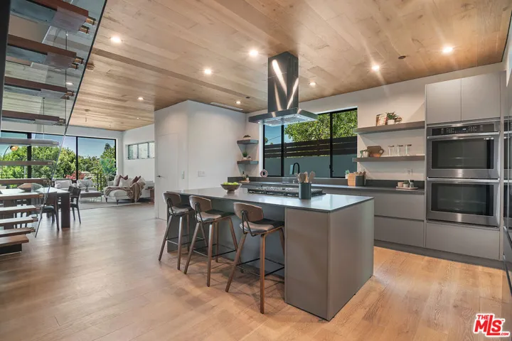 1122 N Coronado Street, Los Angeles, California 90026