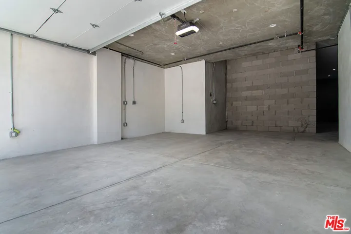 1122 N Coronado Street, Los Angeles, California 90026