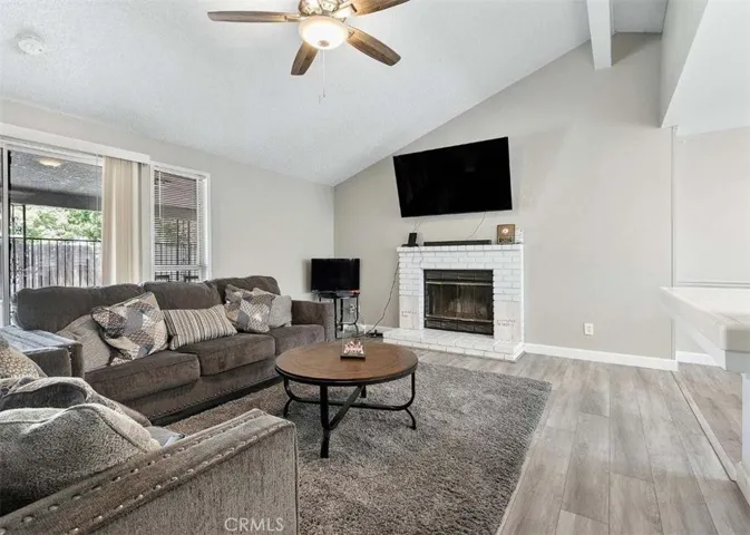 6205 N Barcus, Fresno, California 93722