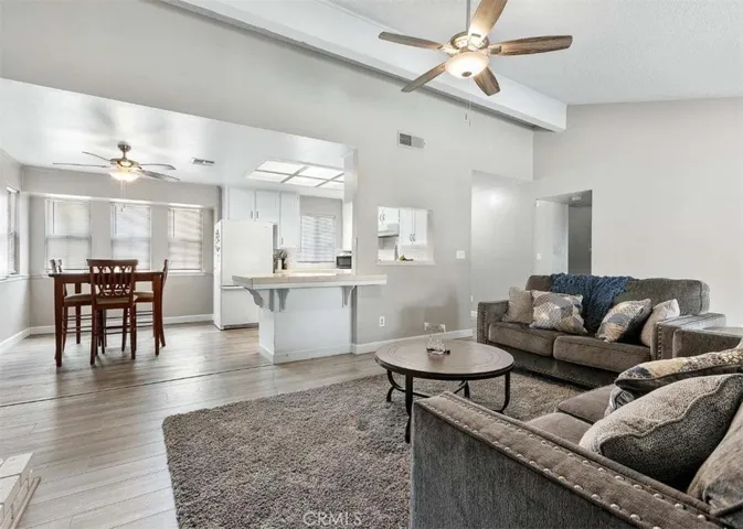 6205 N Barcus, Fresno, California 93722