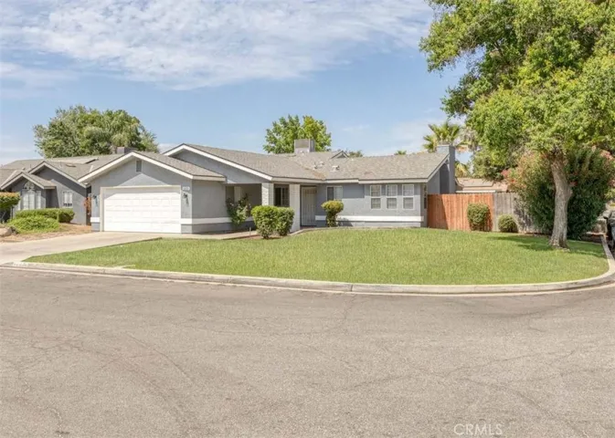 6205 N Barcus, Fresno, California 93722