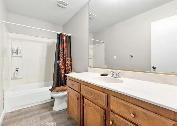 6205 N Barcus, Fresno, California 93722