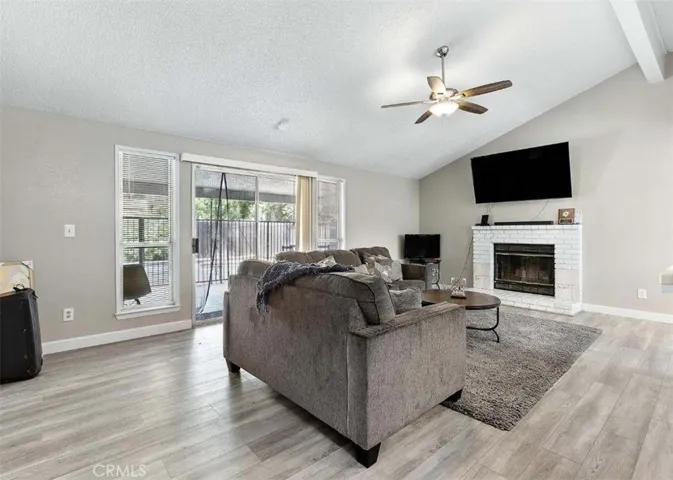 6205 N Barcus, Fresno, California 93722
