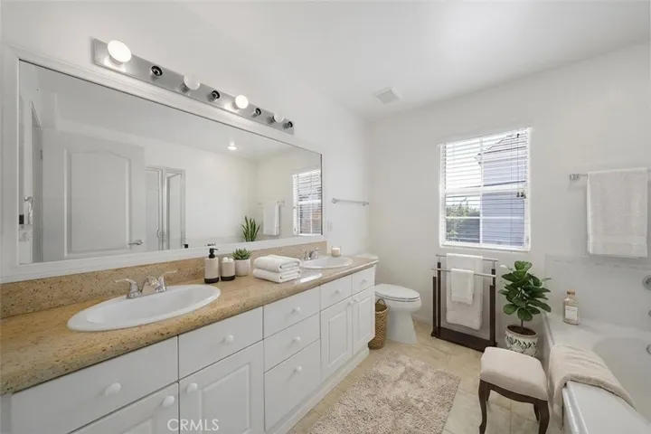 Master Bath - Virtual Staged