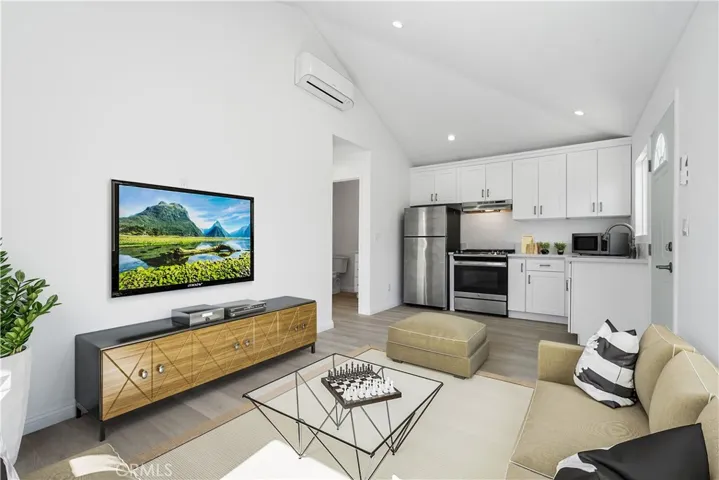 6539 N Bobbyboyar Avenue, West Hills, California 91307