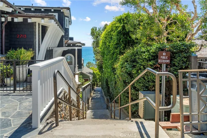 149 Sunset Terrace, Laguna Beach, California 92651