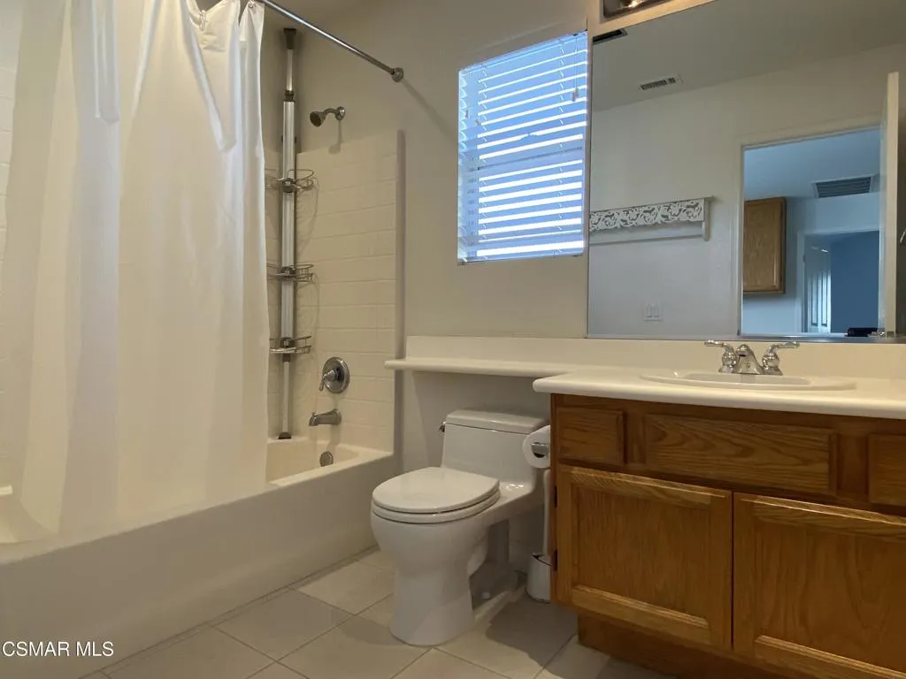 HALL FULL BATHROOM