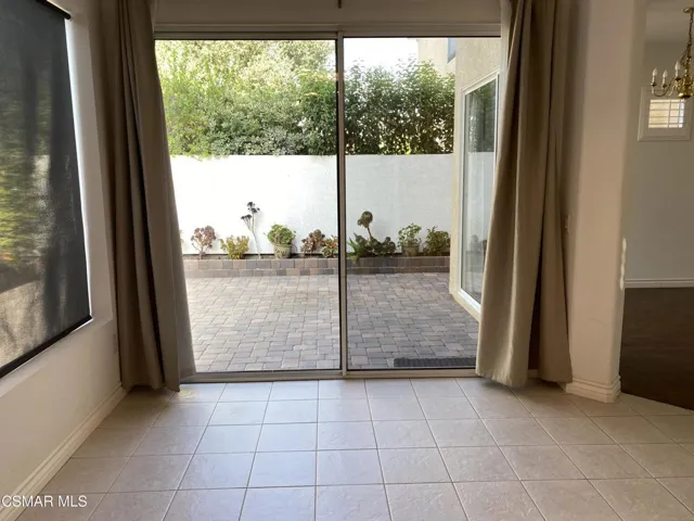 BREAKFAST NOOK