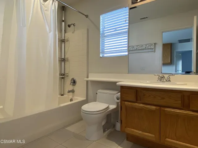 HALL FULL BATHROOM