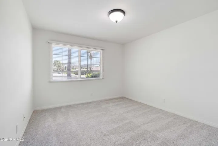 2037 Stanford Dr-15