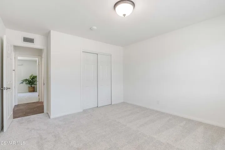 2037 Stanford Dr-18