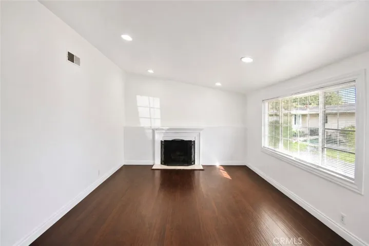 4213 W Roberts, Santa Ana, California 92704