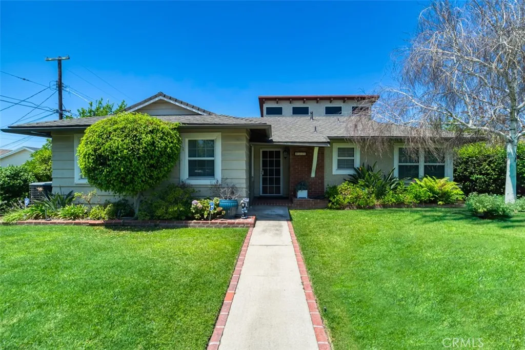 8315 Canterbury Avenue, Sun Valley, California 91352 — photo 4