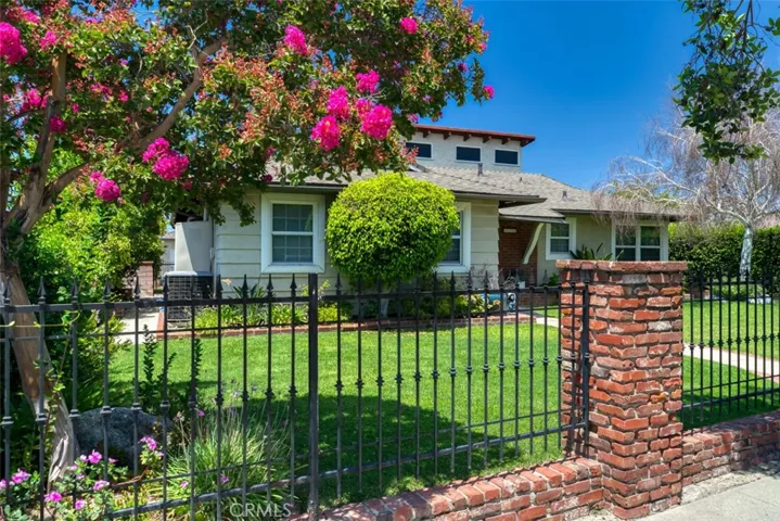 8315 Canterbury Avenue, Sun Valley, California 91352
