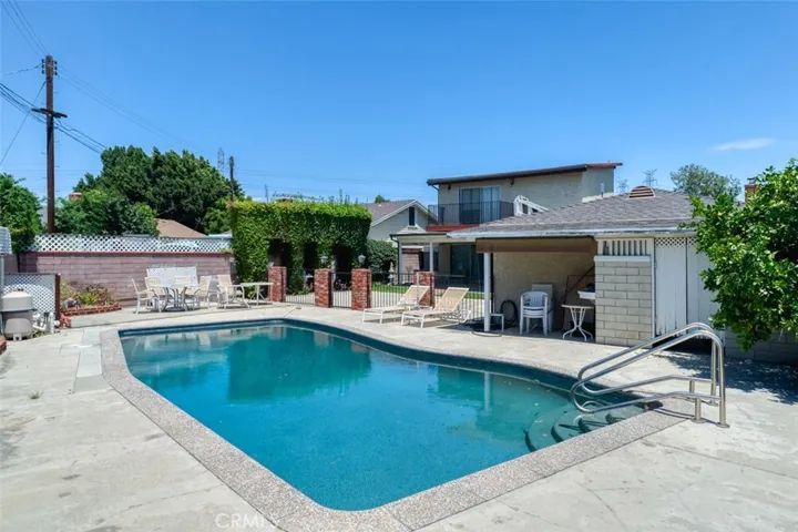 Pool area