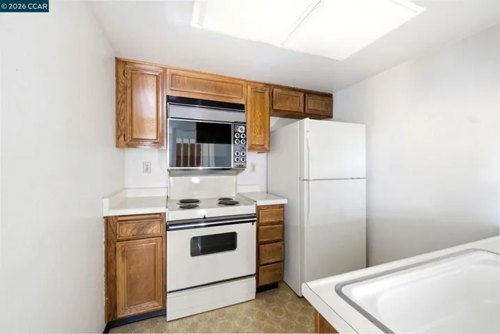 30 Massolo Dr B, Pleasant Hill, California 94523